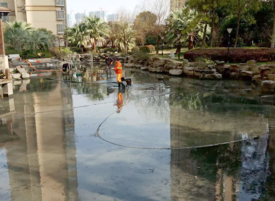 布拖景观池淤泥清理