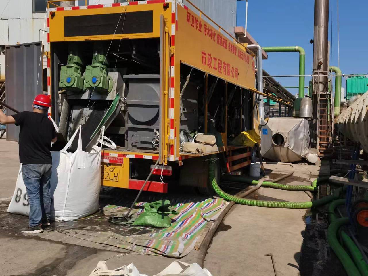 布拖淤泥压干处理