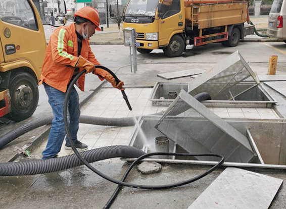 布拖隔油池清理